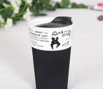 質感之選 塑料蓋陶瓷杯，生活中的溫暖陪伴